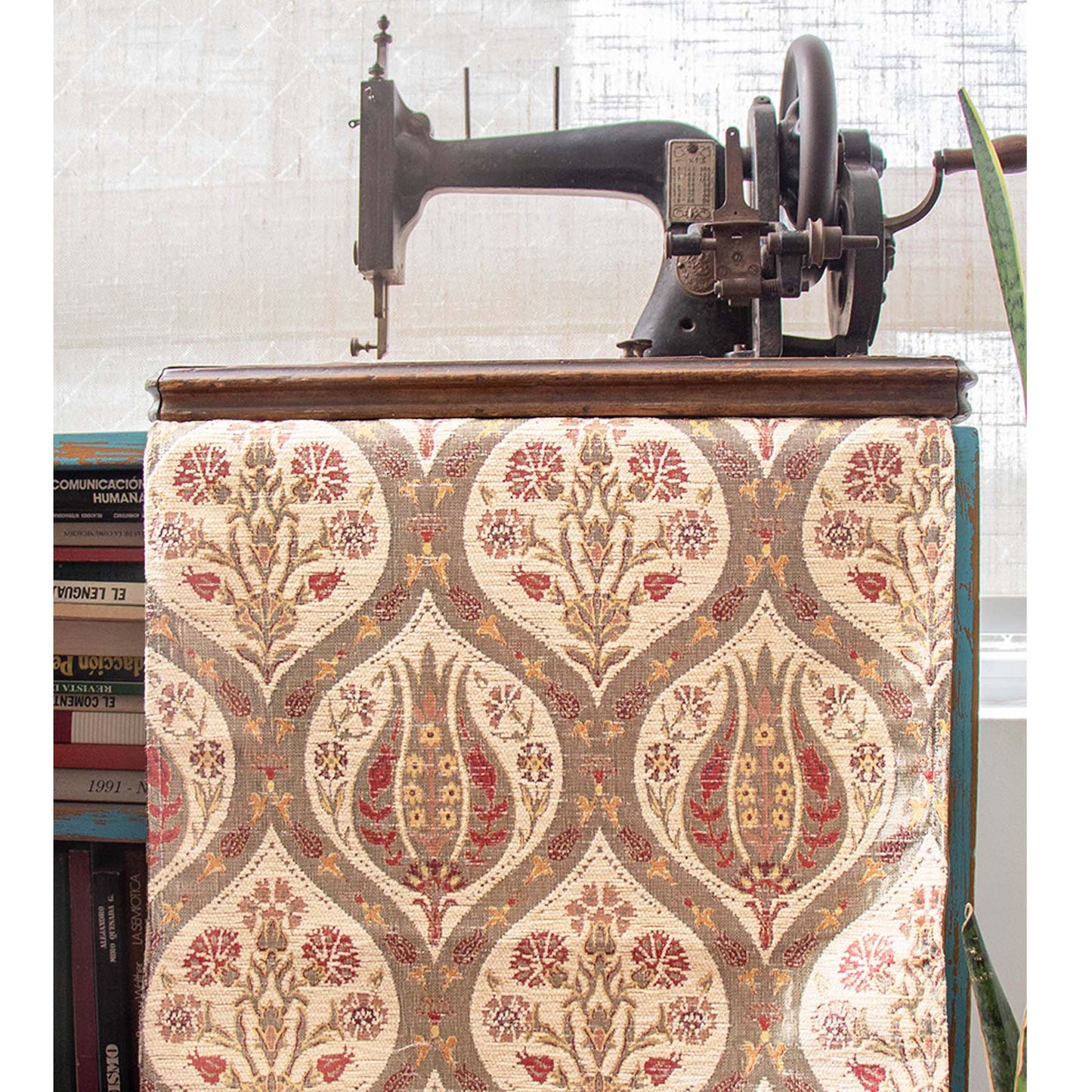 Camino de mesa 2 m Tulipanes Beige