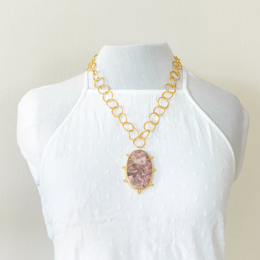 Collar Capras Rodonita - Baño de oro 24 k