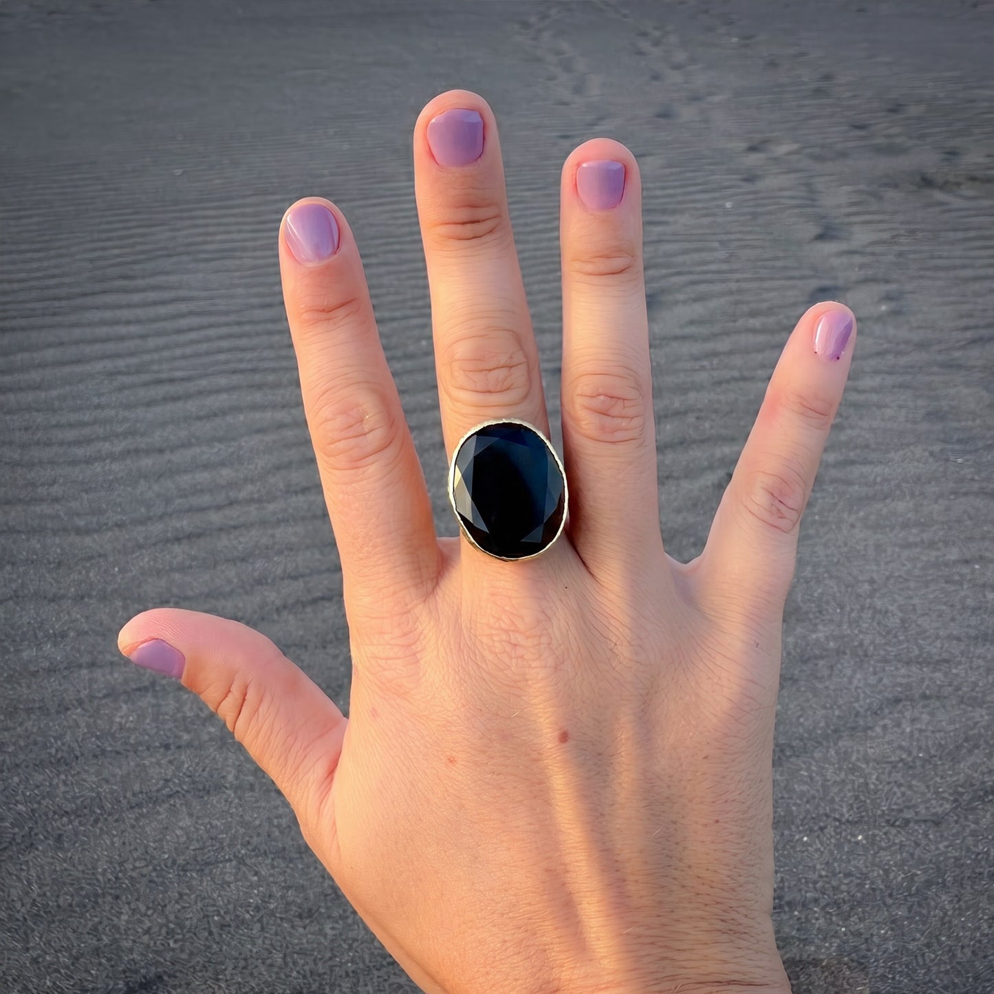Anillo ajustable Deniz Negro - Baño de oro 22 k