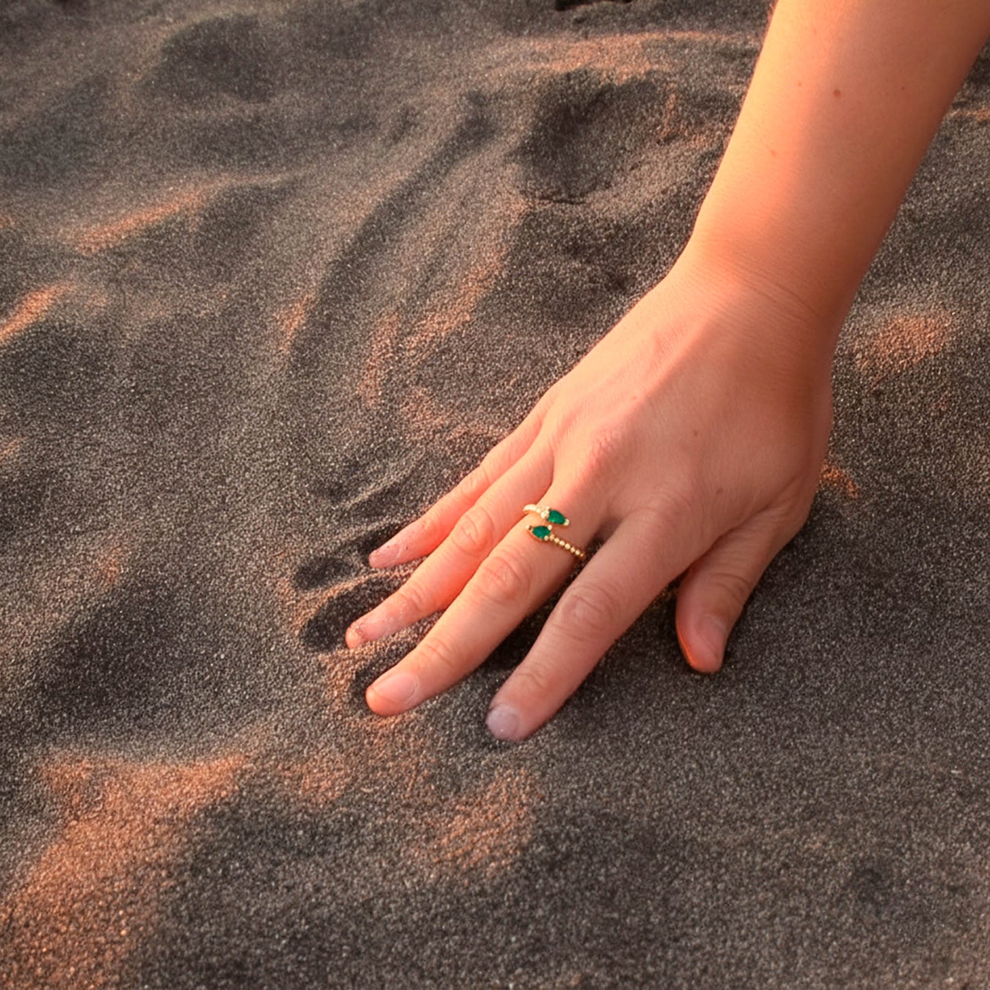 Anillo ajustable Zeyna Verde - Baño de oro 22 k