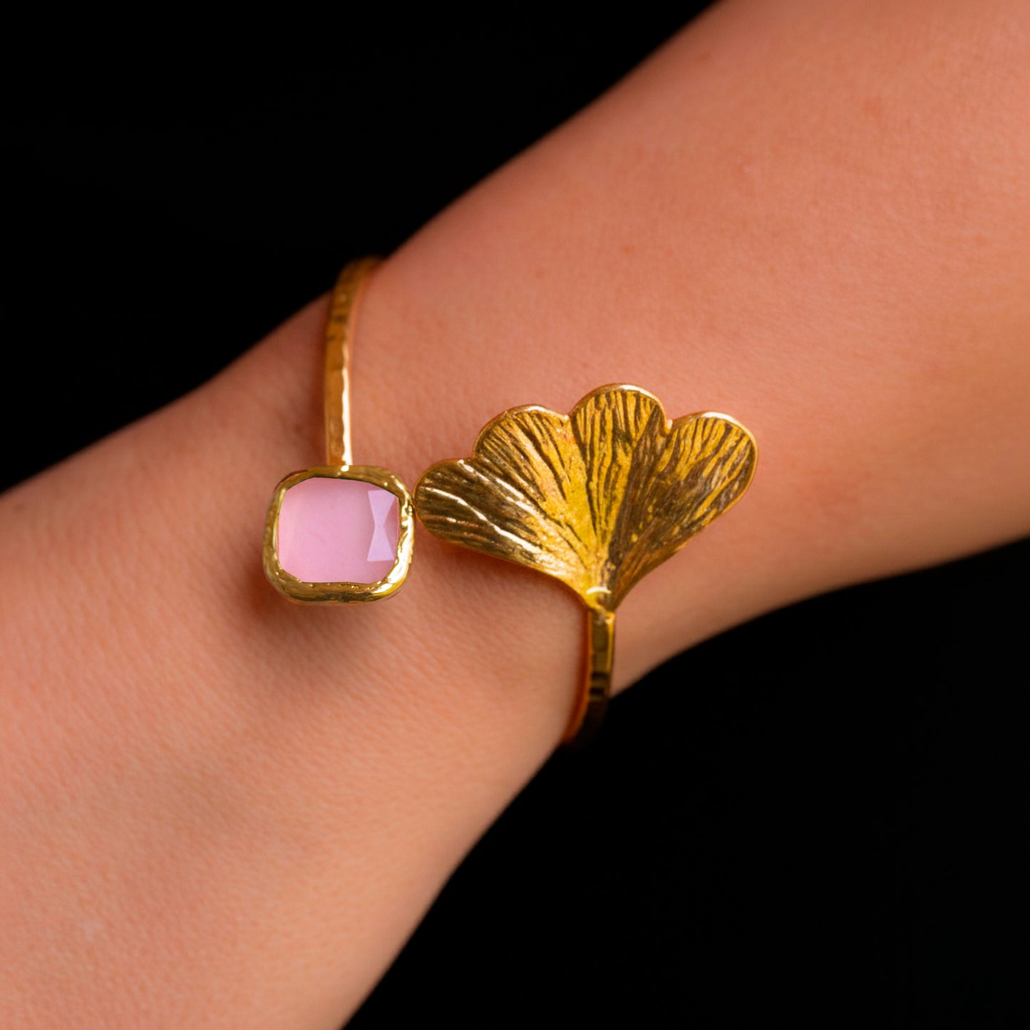 Esclava Ginkgo Rosada - Baño de oro 22k