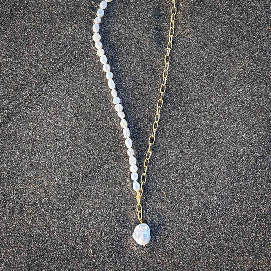 Collar Karakoy - Baño de oro 22k y Perla de río