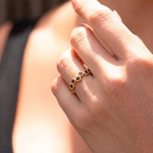 Anillo ajustable Capadocia Nº1 granate - Baño de oro 22 k