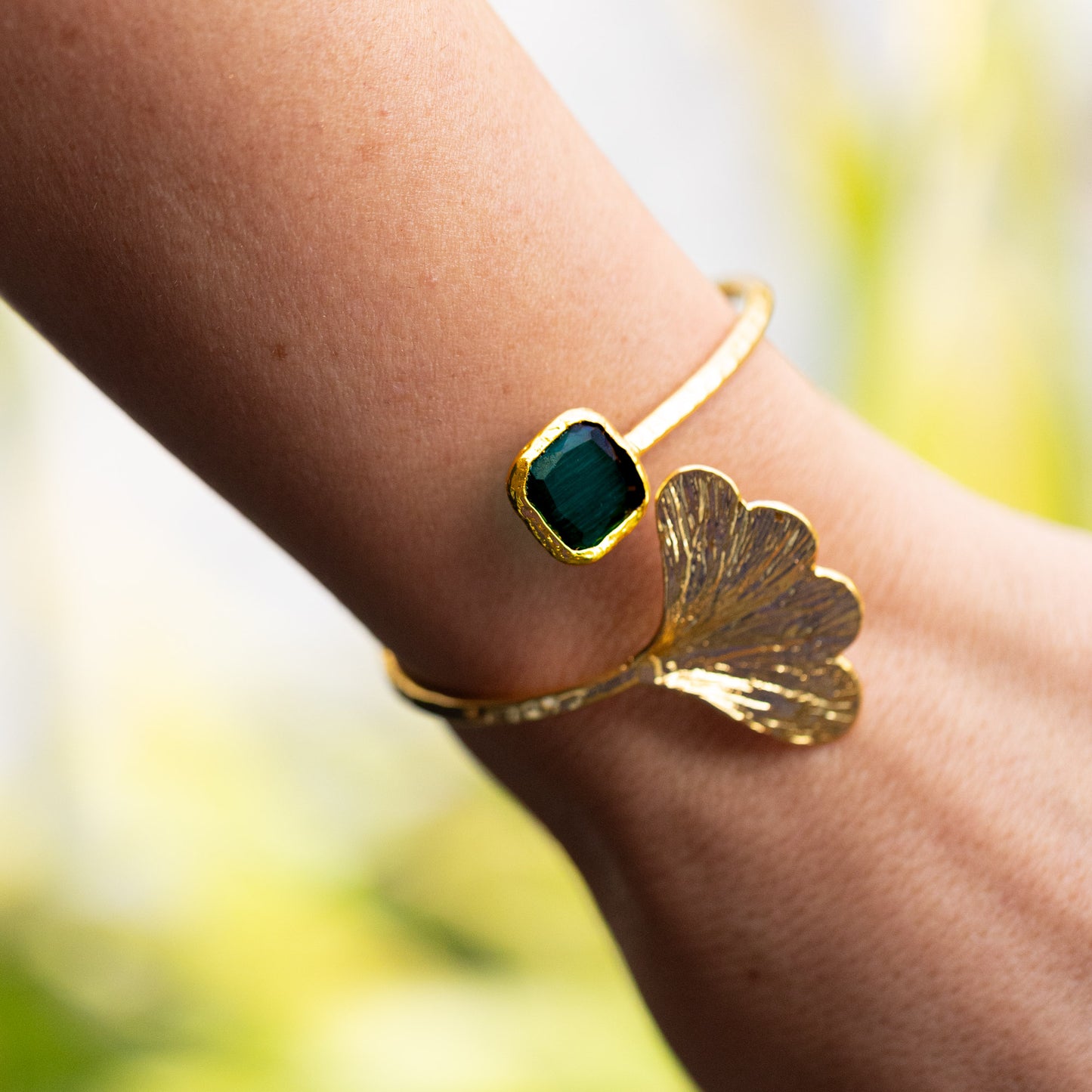 Esclava Ginkgo Negra - Baño de oro 22k