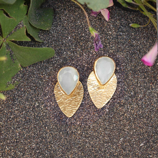 Aros Lale Blancos - Baño de oro 22k