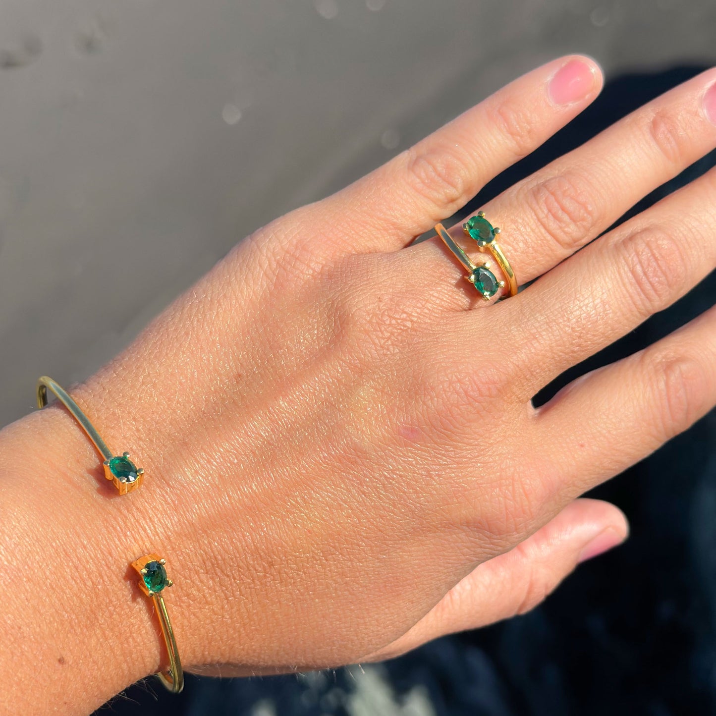 Anillo ajustable Zenit verde - Baño de oro 22 k