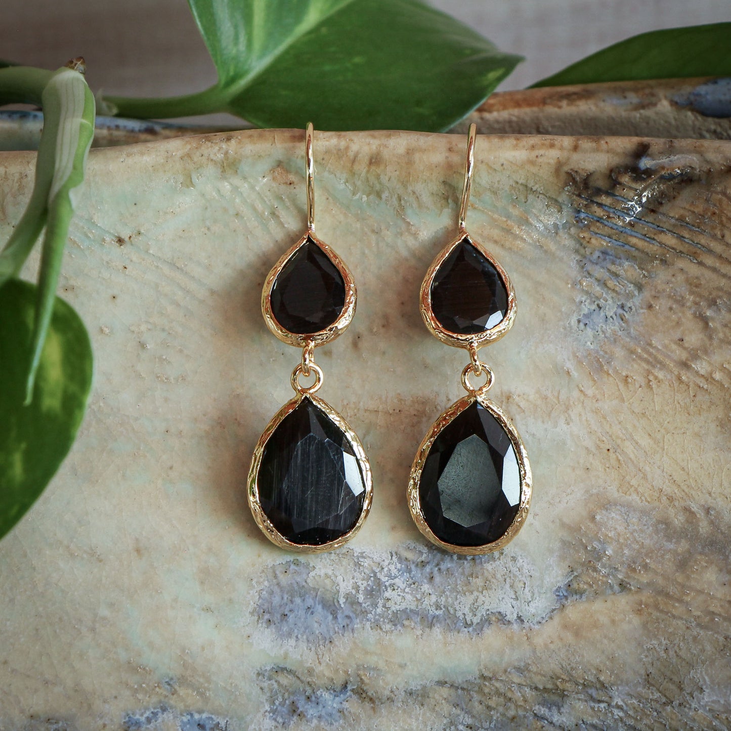 Aros Doble Aura Negro - Baño de oro 22k