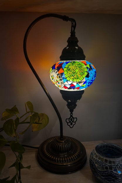 Lámpara turca cisne S remolinos multicolores + ampolleta