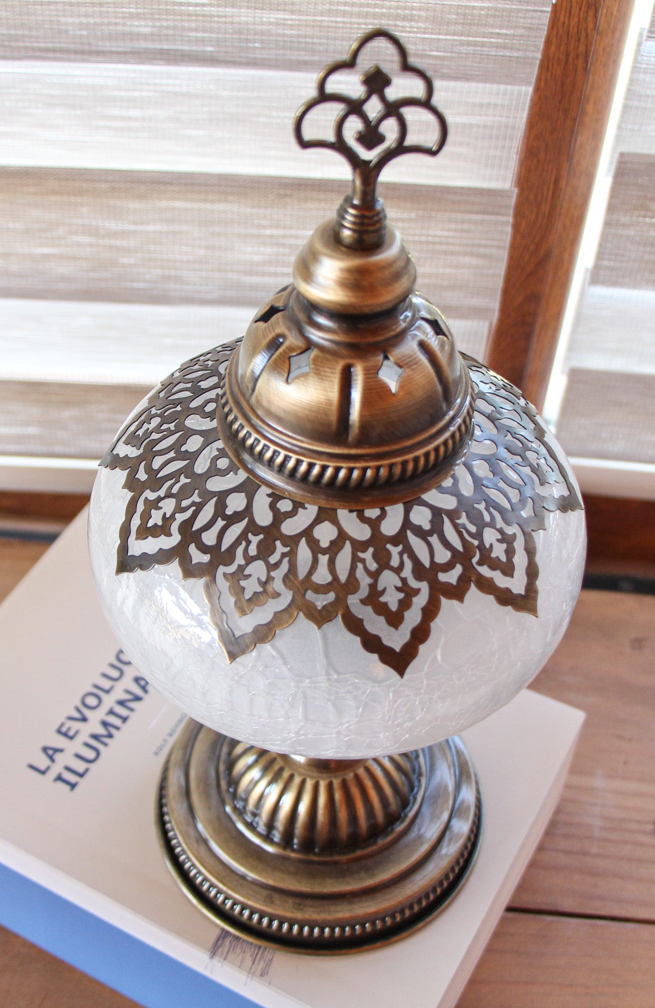 Lámpara turca de mesa M craquelada blanca + ampolleta