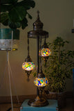 Lámpara turca de pie de 3 esferas S cicek multicolor