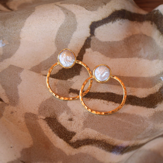Aros Amina perla - Baño de oro 22k