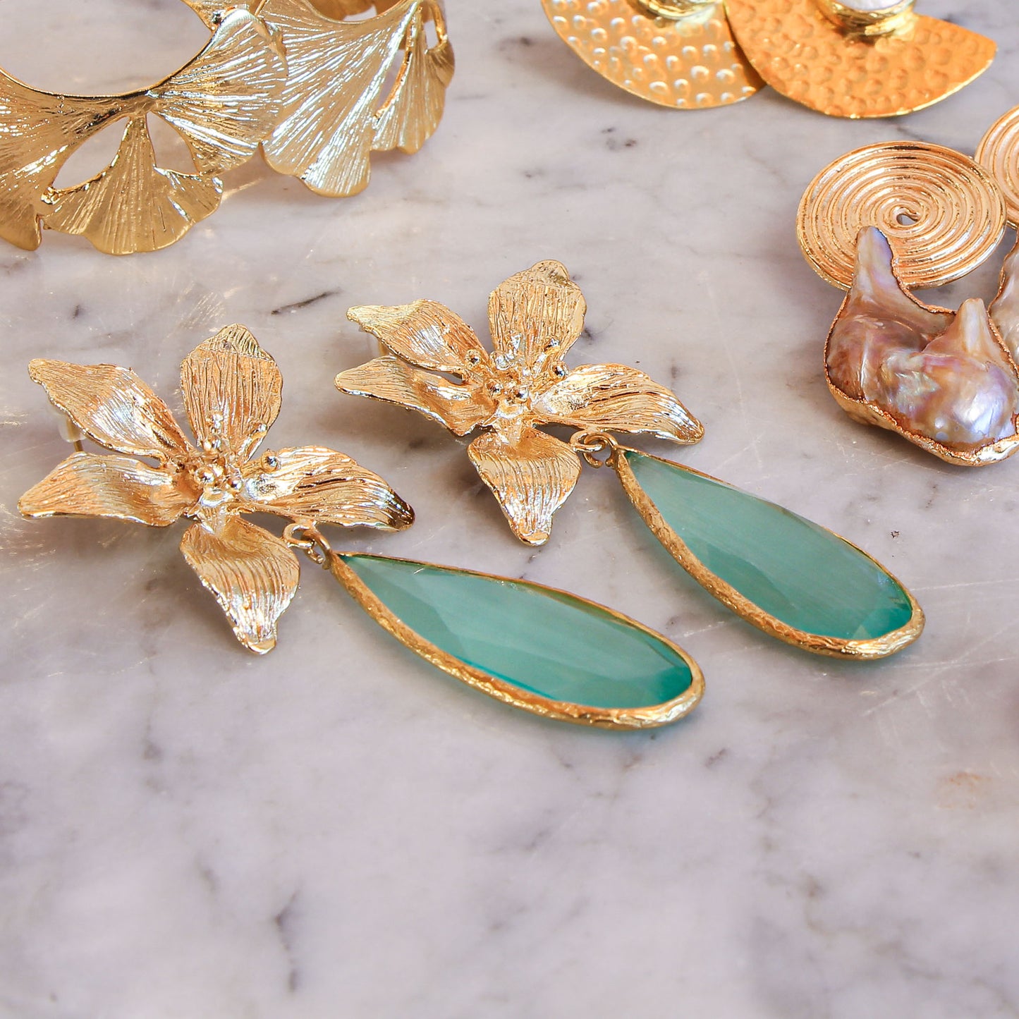 Aros Orquídea Verdeagua XL - Baño de oro 22k