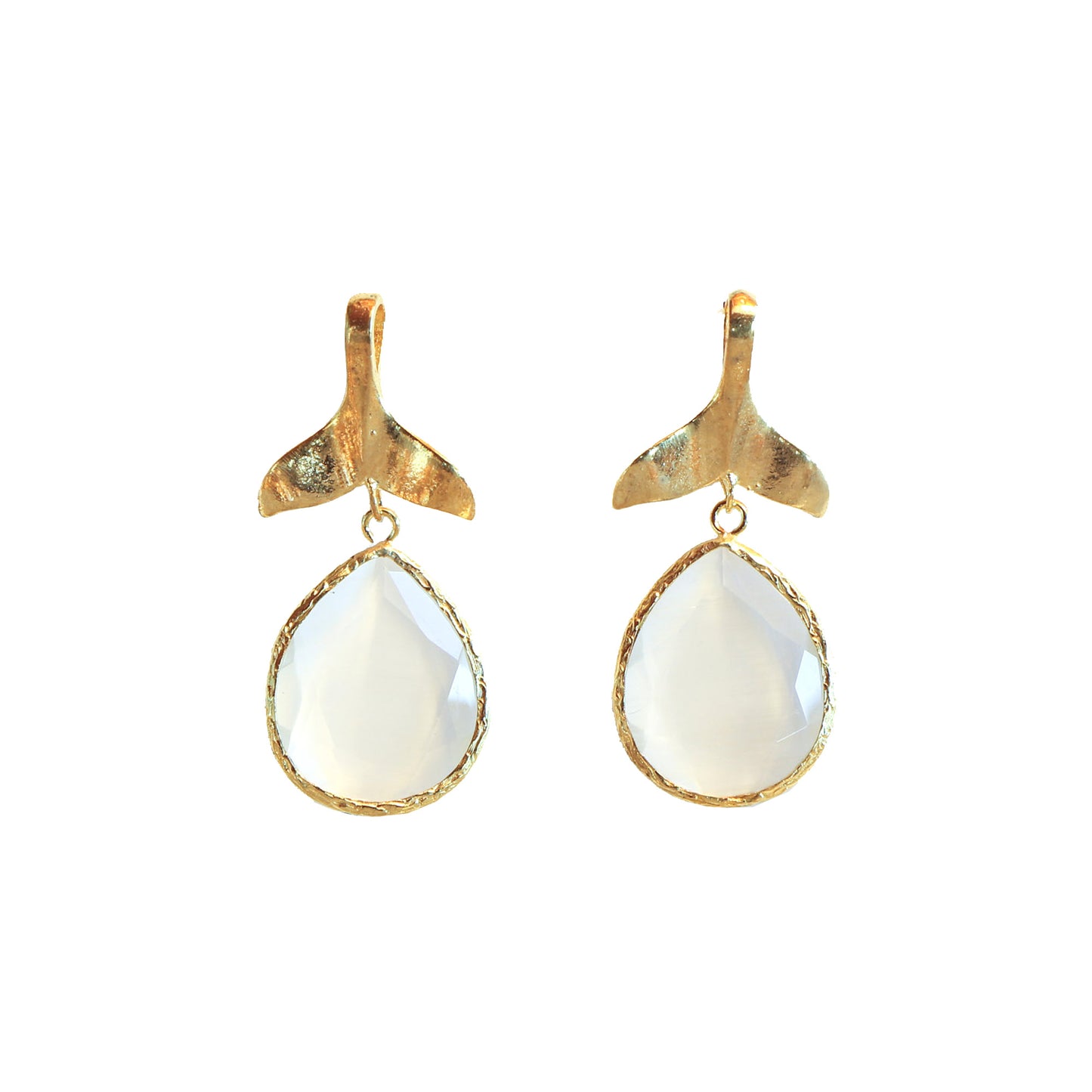 Aros Cola de ballena Blancos - Baño de oro 22k