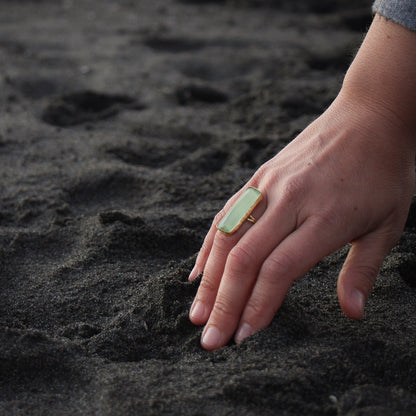 Anillo ajustable Safiye verde limón - Baño de oro 22 k