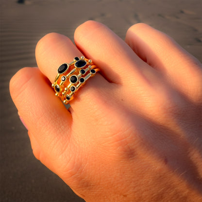 Anillo ajustable Capadocia N°5 negro - Baño de oro 22 k