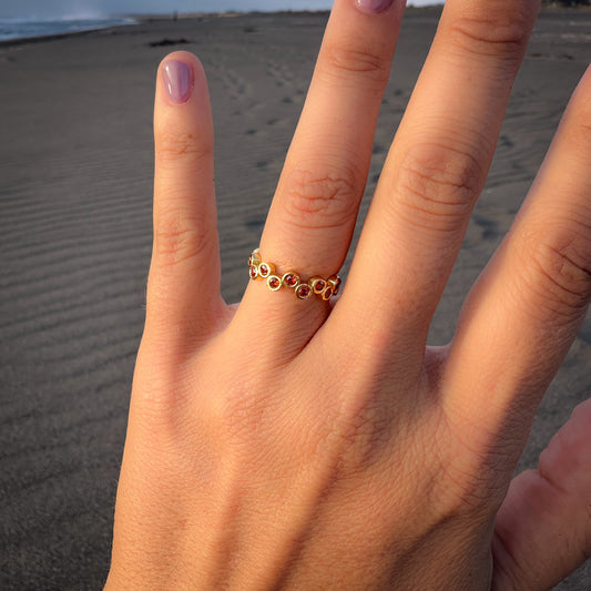 Anillo ajustable Capadocia Nº1 granate - Baño de oro 22 k