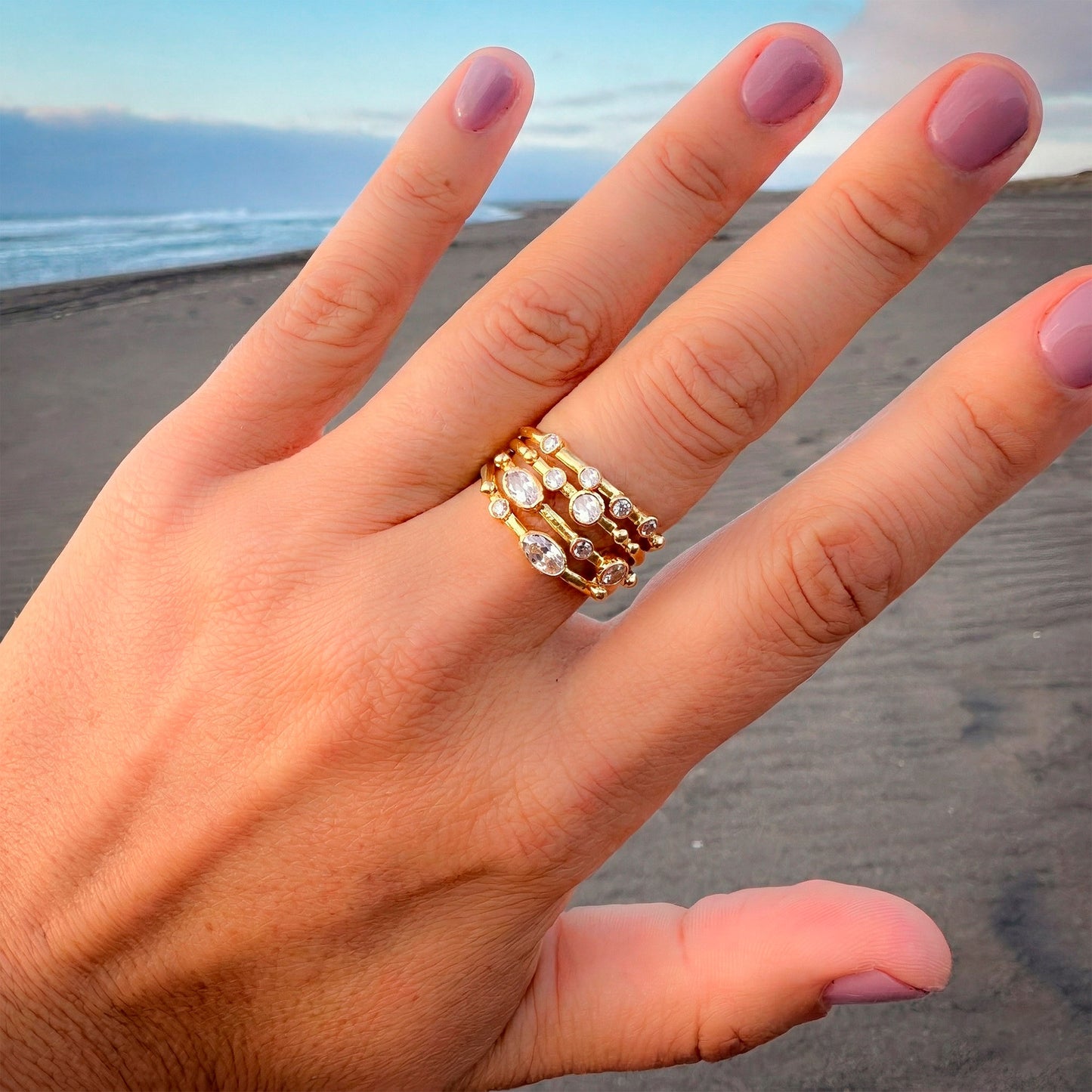 Anillo ajustable Capadocia N°5 zircones - Baño de oro 22 k