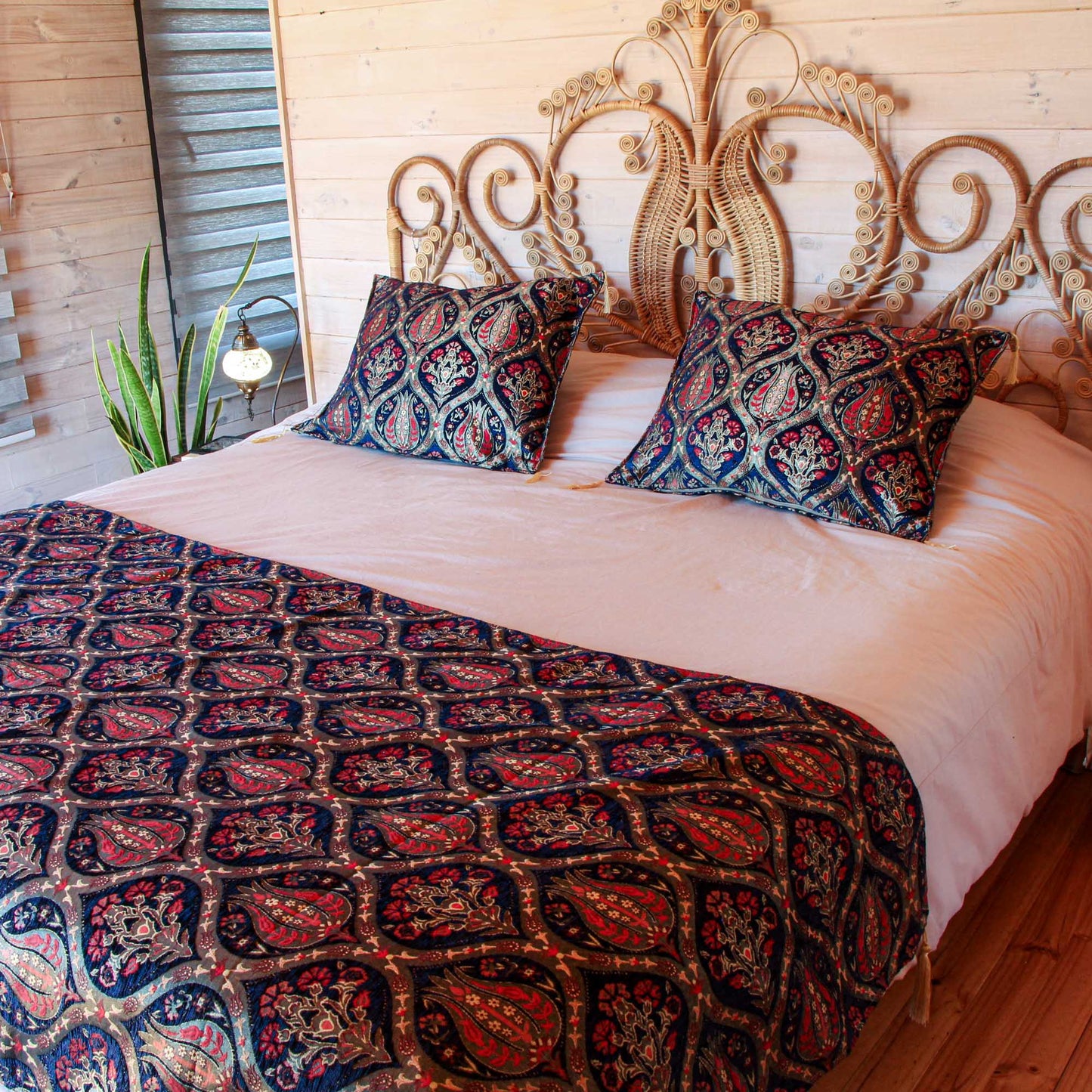 Set de Piecera 2P/Queen y almohadones Tulipanes Azul Oscuro