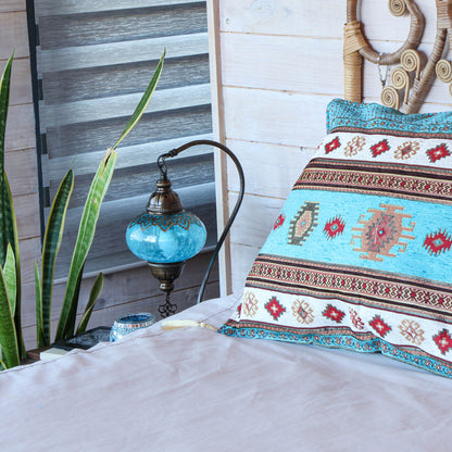 Set de Piecera King/Super King y almohadones Kilim Turquesa y Blanco