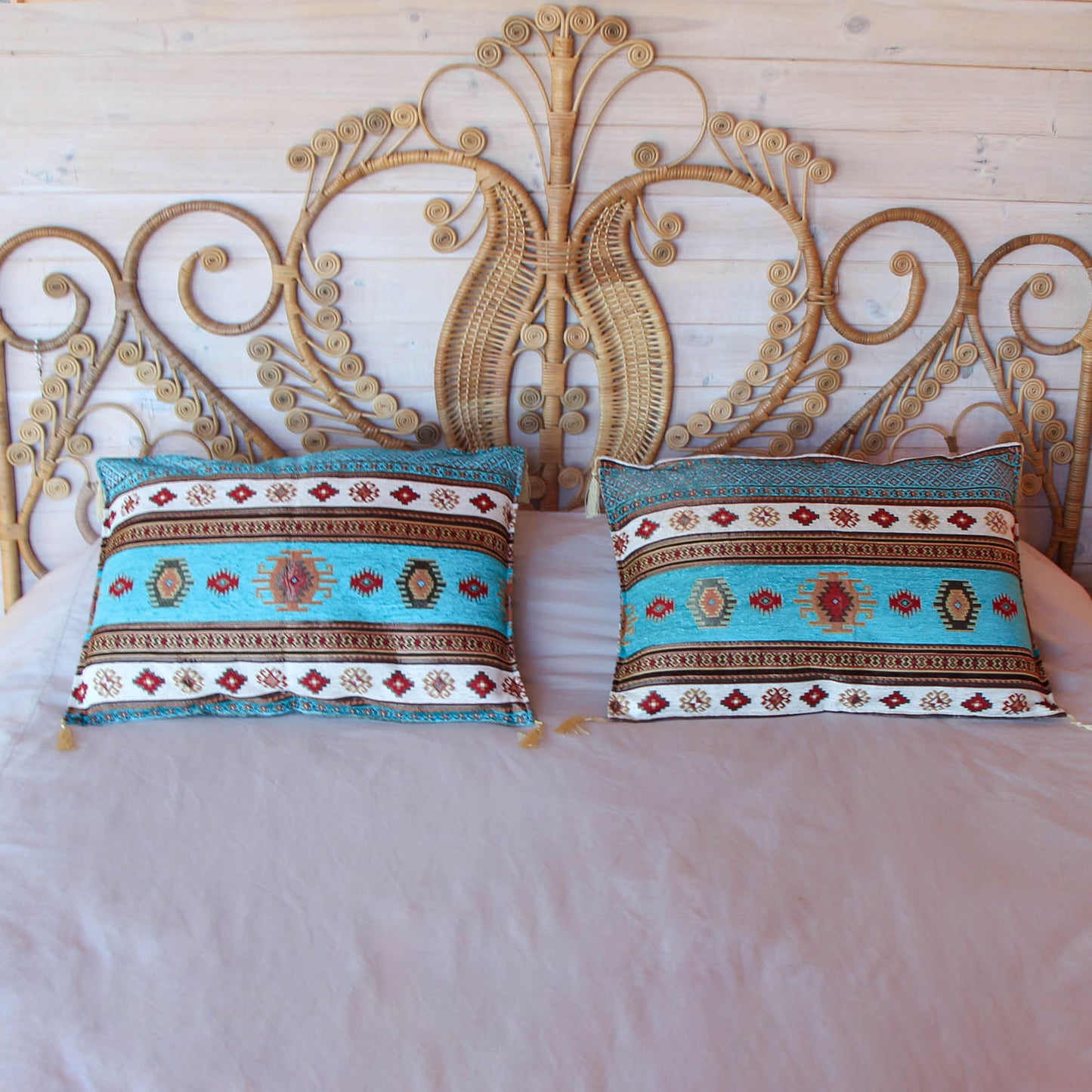 Pack de 2 Almohadones Kilim Turquesa y Blanco